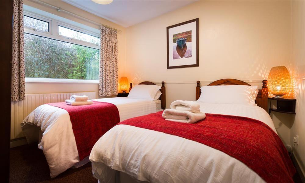 Villa Nutwood Lakeside Esterno foto