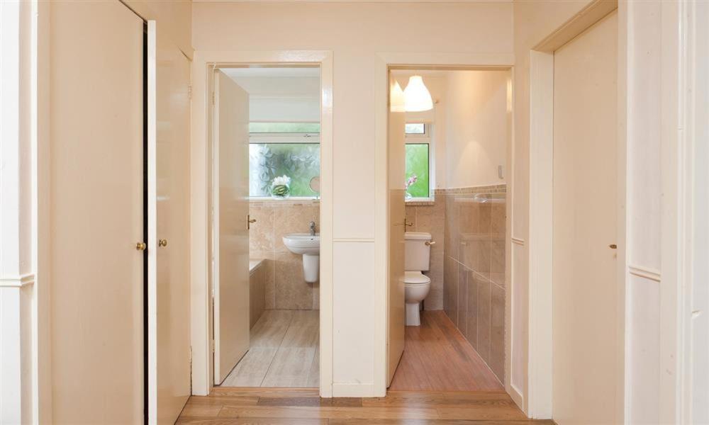 Villa Nutwood Lakeside Esterno foto